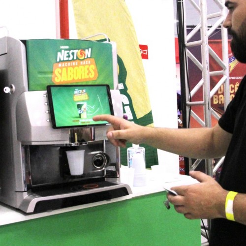 Nestlé - Máquinas Hackeadas de bebidas geladas para a Nestlé 