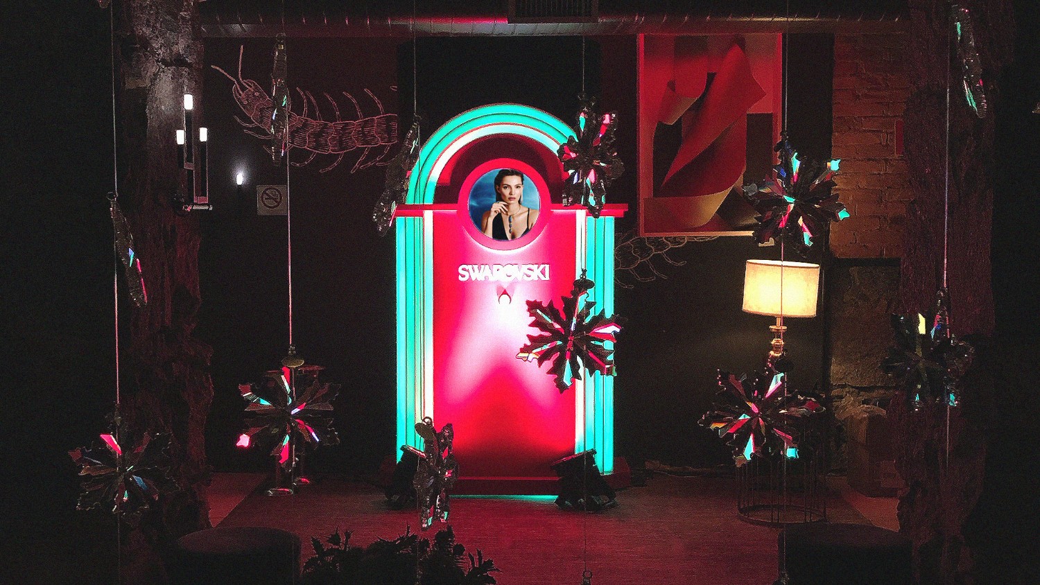Swarovski - Interactive Totem Swarovski - 1